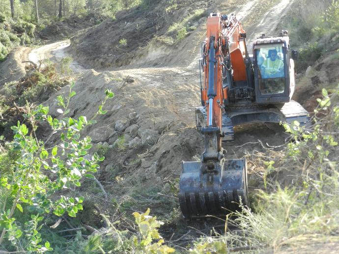 Obres a Can Juncoses (Gelida)